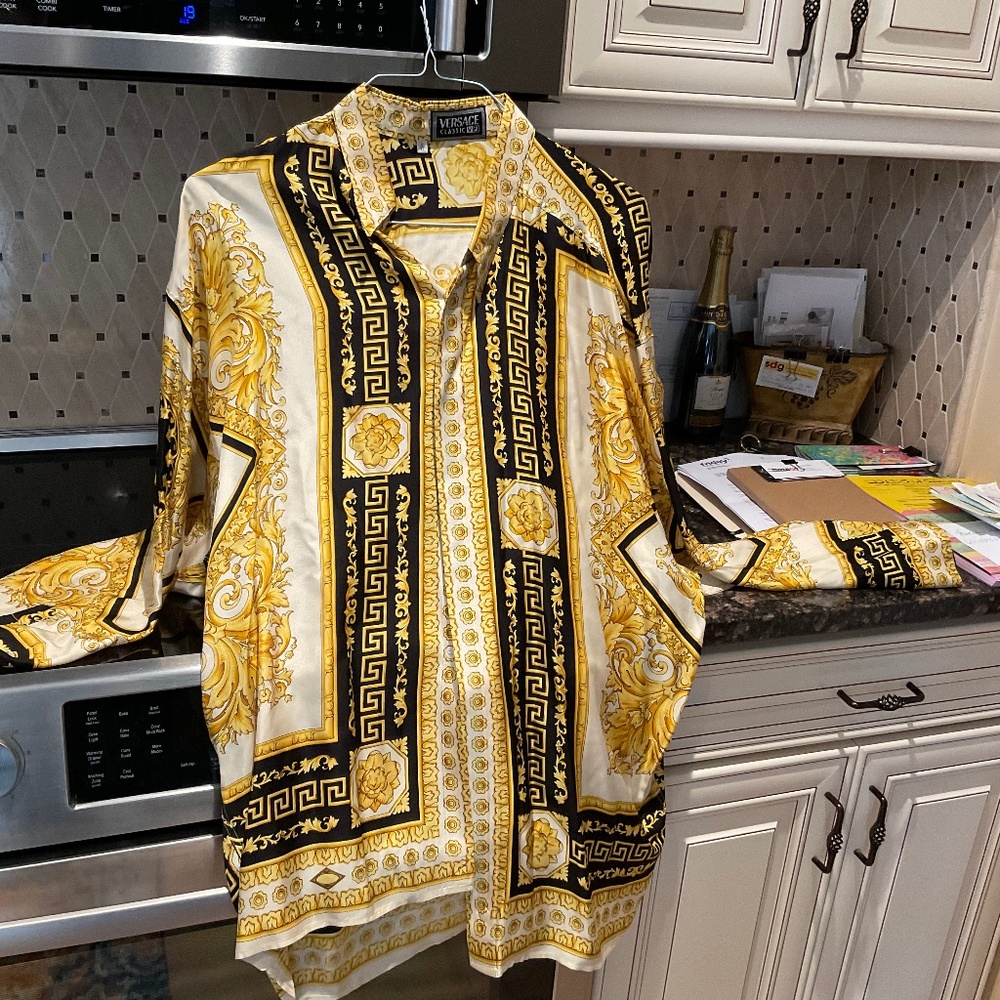 VERSACE CLASSIC V2 XL. ALL SILK…MENS